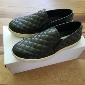 Steve Madden Ecentrcq Slip On Quilted Shoes